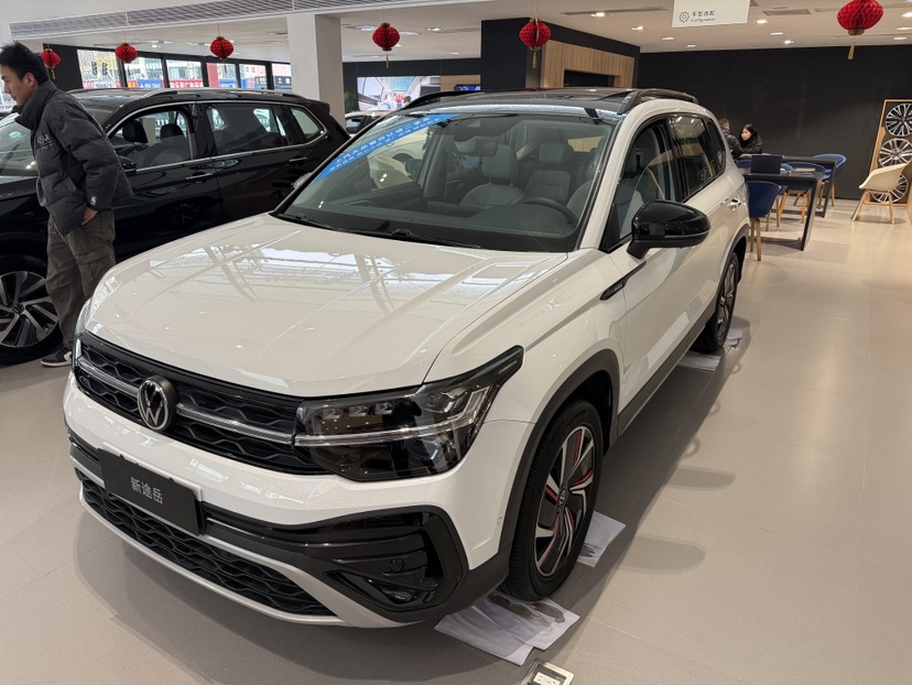 Volkswagen Tharu 2024 car image 