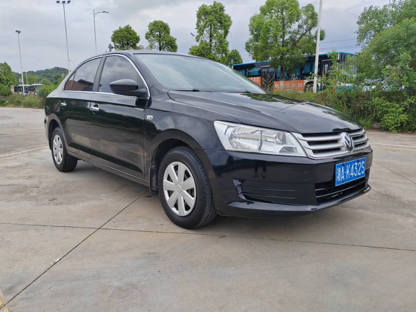 Volkswagen Santana 2016 car image #3