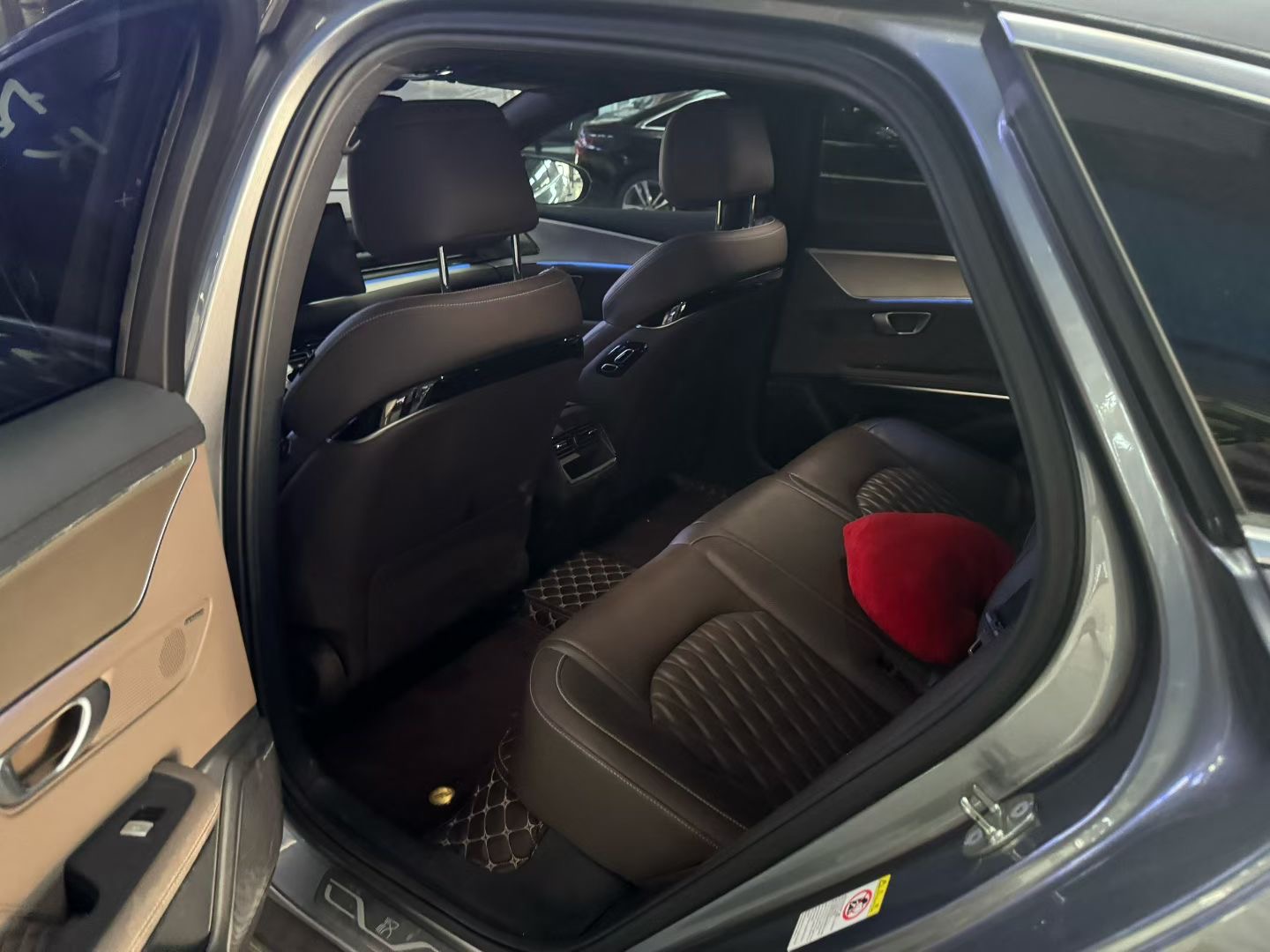 BYD Han 2023 car image #3