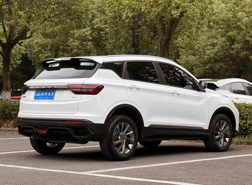 GEELY Coolray 2024 imagen de coche #4