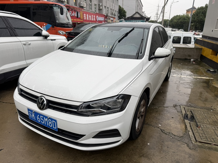Volkswagen Polo 2023 car image 