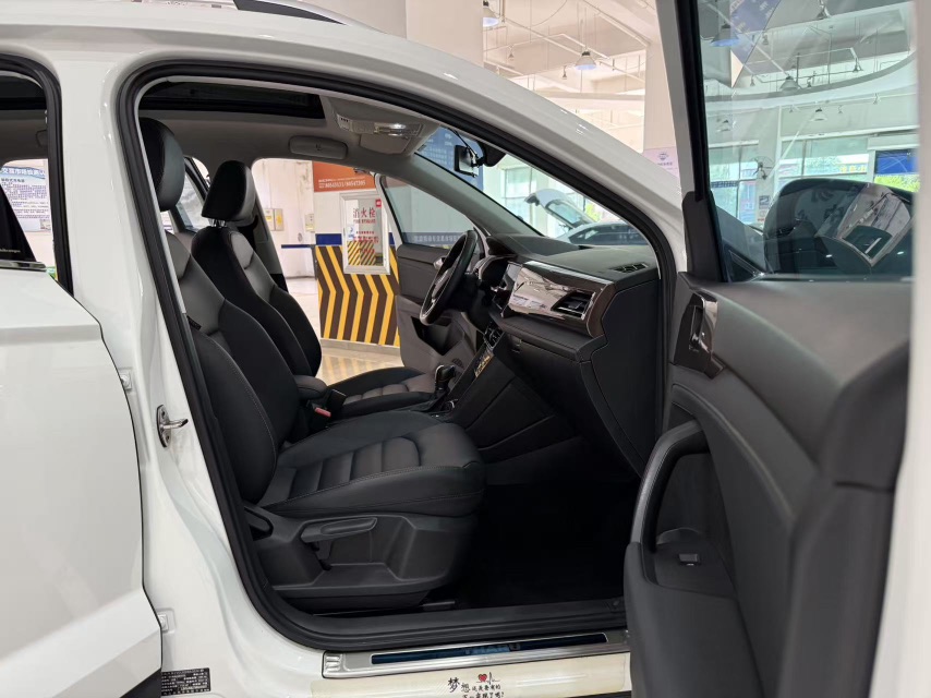 Volkswagen Tharu 2022 car image #8
