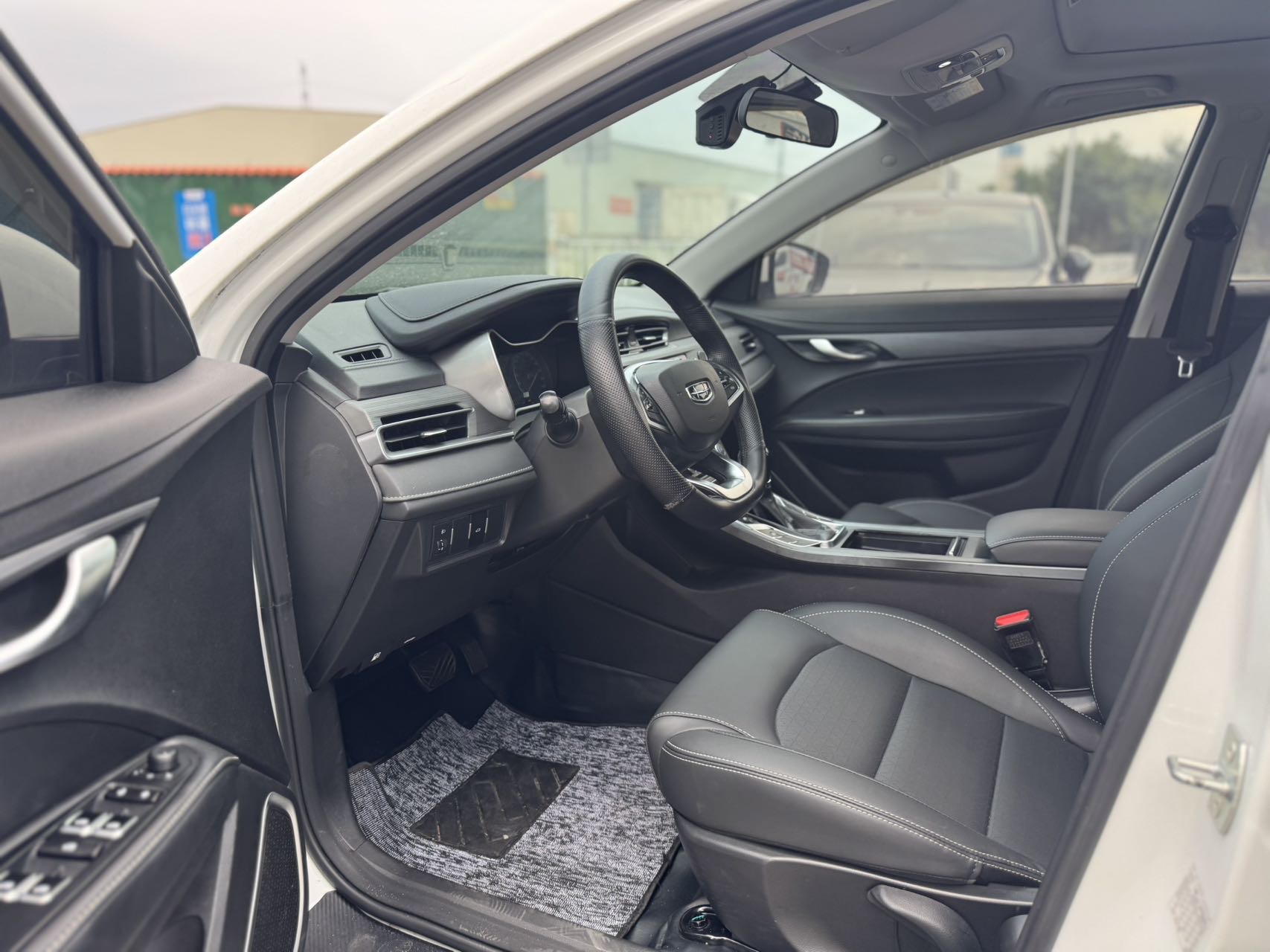 GEELY Emgrand 2021 #4 GEELY Emgrand 2021 car image #4