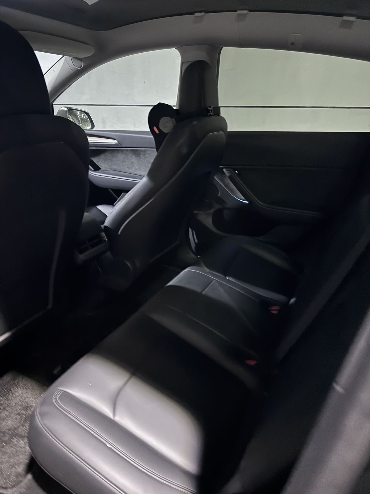 Tesla Model Y 2022 #4 Tesla Model Y 2022 car image #4
