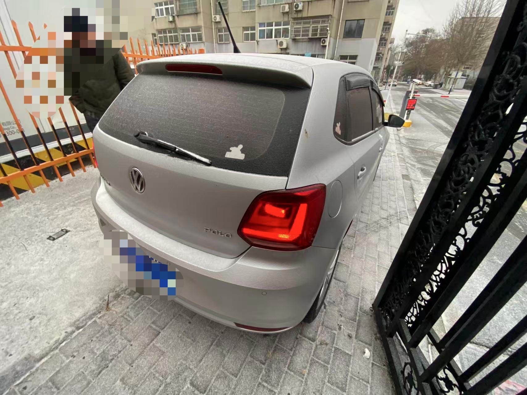Volkswagen Polo 2015 car image #7