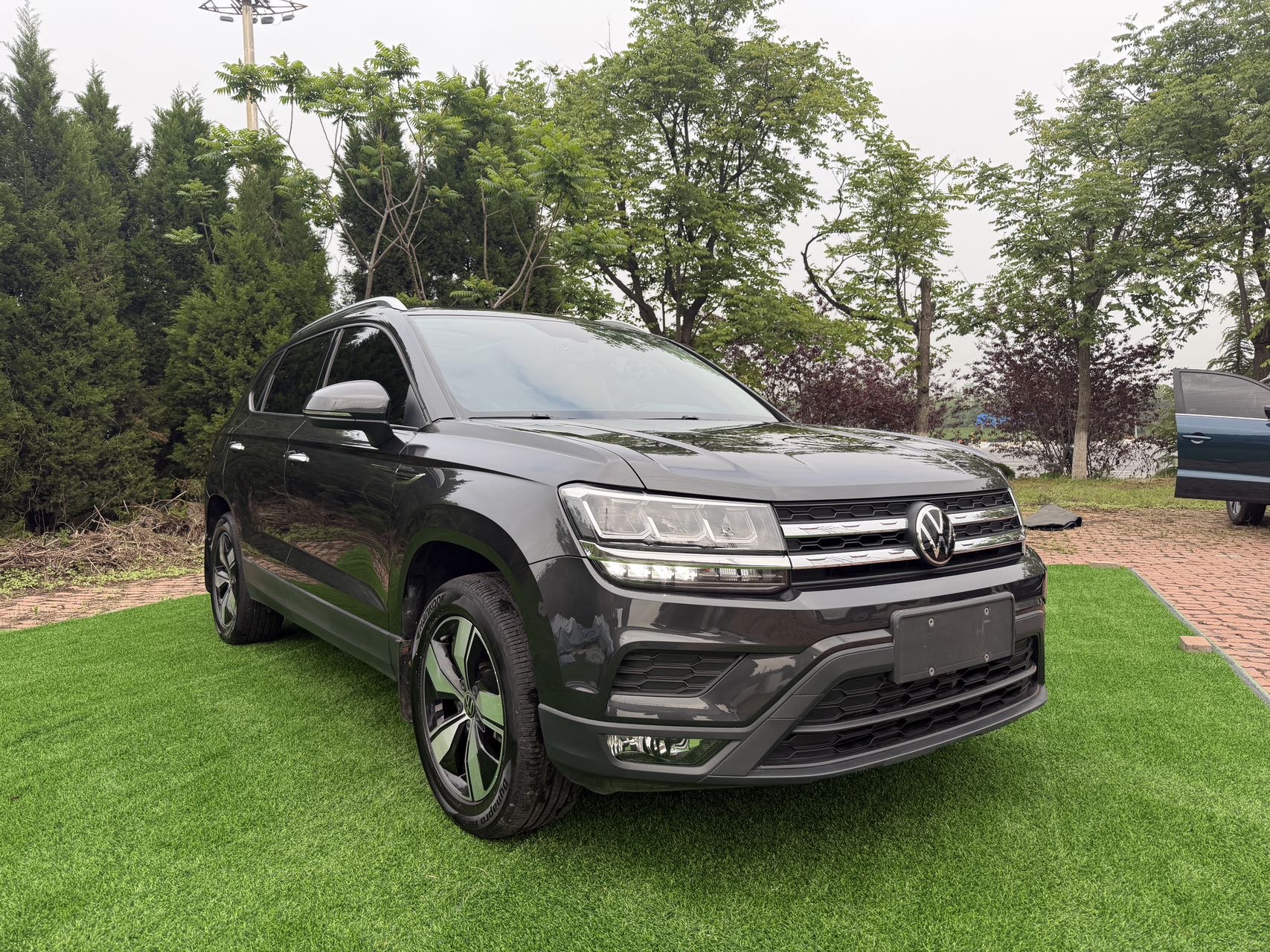 Volkswagen Tharu 2022 car image #3