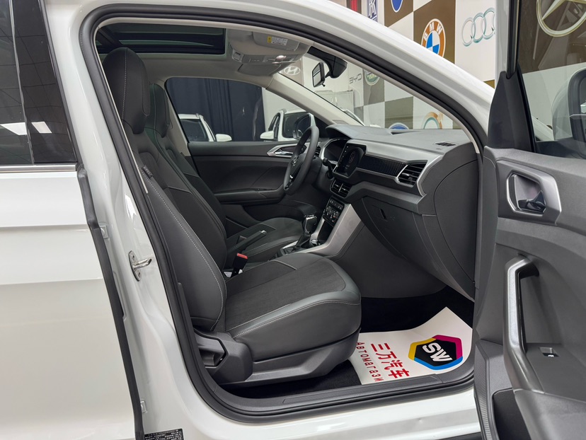 Volkswagen T-Cross 2022 #10 Volkswagen T-Cross 2022 car image #10