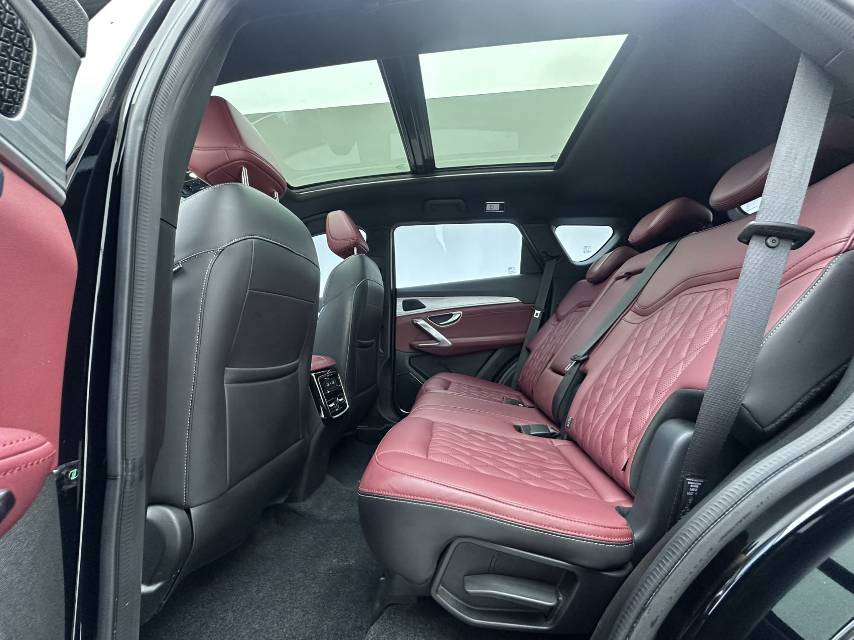 Jetour X70 PLUS 2023 #8 Jetour X70 PLUS 2023 car image #8