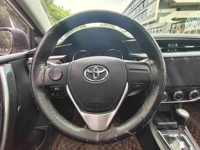 Toyota Corolla 2015 car image #9