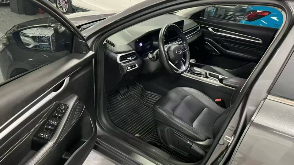 GEELY Emgrand 2021 car image #4