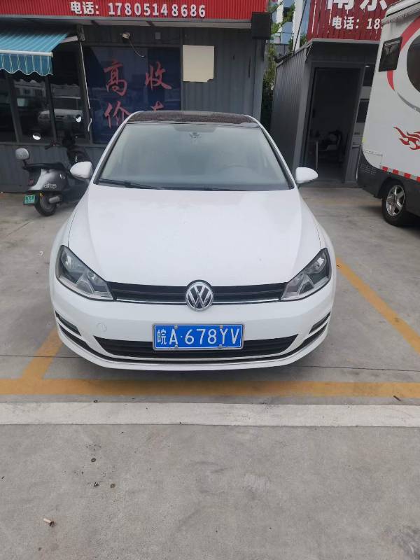 Volkswagen Golf 2015 Volkswagen Golf 2015 car image