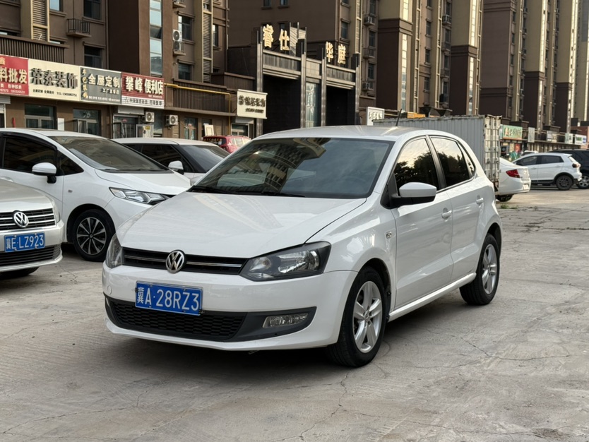 Volkswagen Polo 2012 car image 