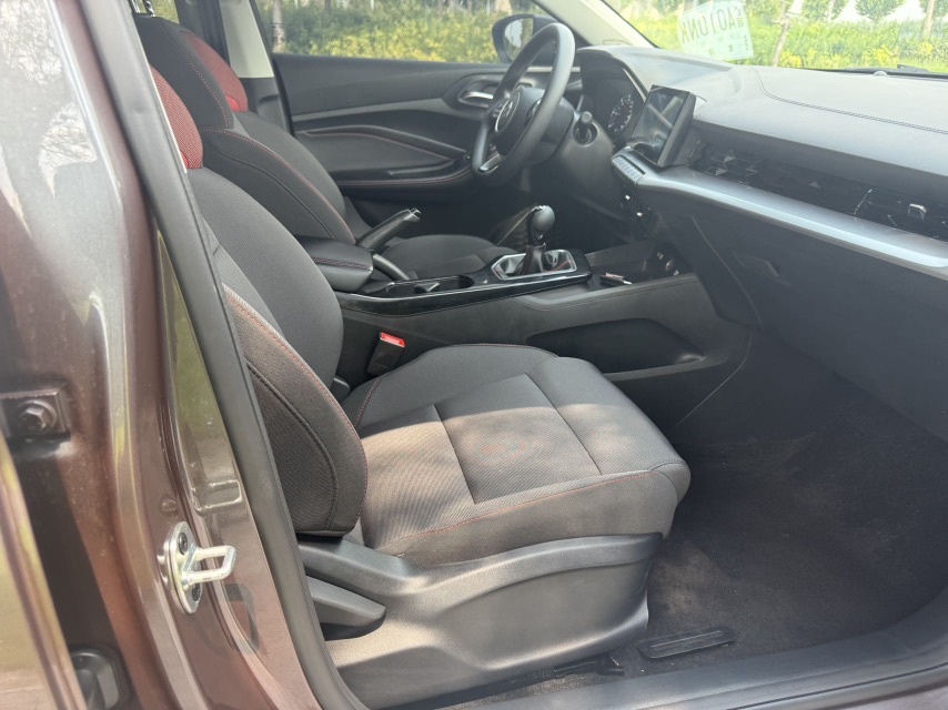 MG 5 2024 immagine di auto #11