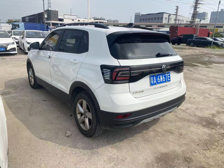 Volkswagen T-Cross 2023 #4 Volkswagen T-Cross 2023 car image #4