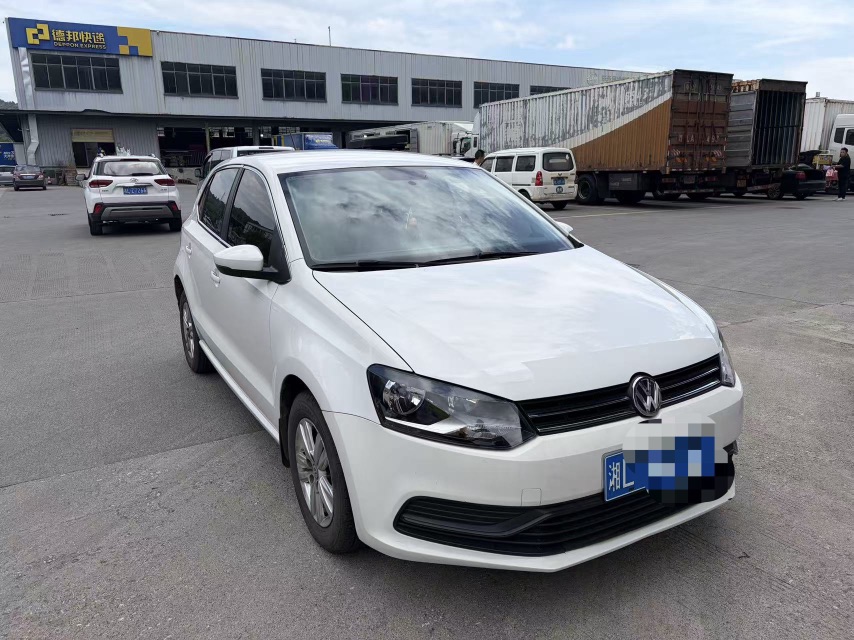 Volkswagen Polo 2018 car image #2