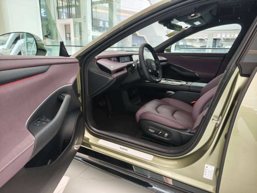 MI SU7 2025 car image #2
