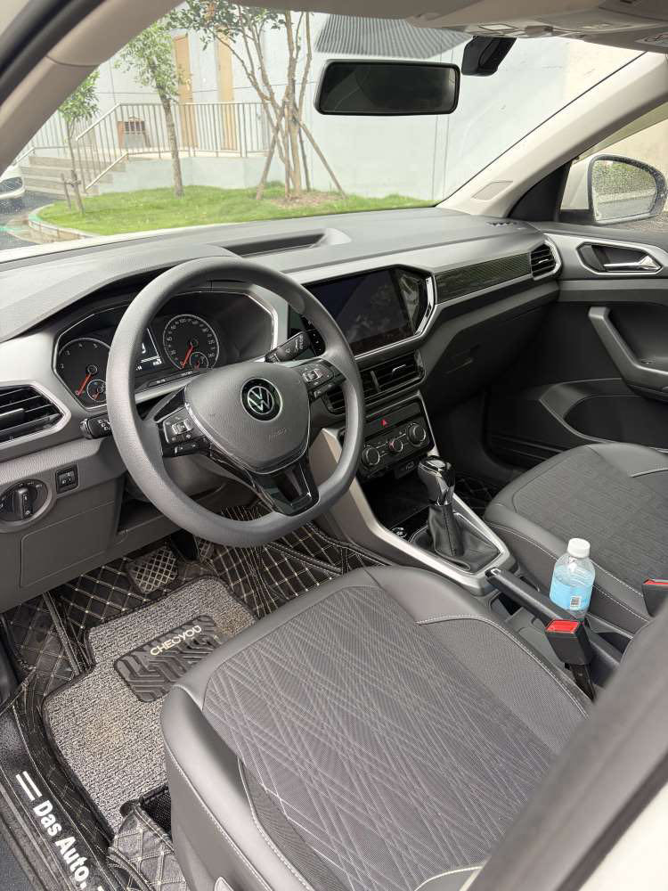 Volkswagen T-Cross 2021 #4 Volkswagen T-Cross 2021 car image #4