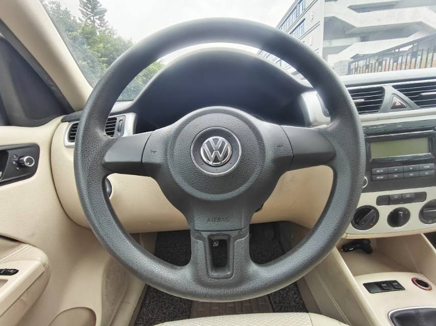 Volkswagen Bora 2010 car image #9
