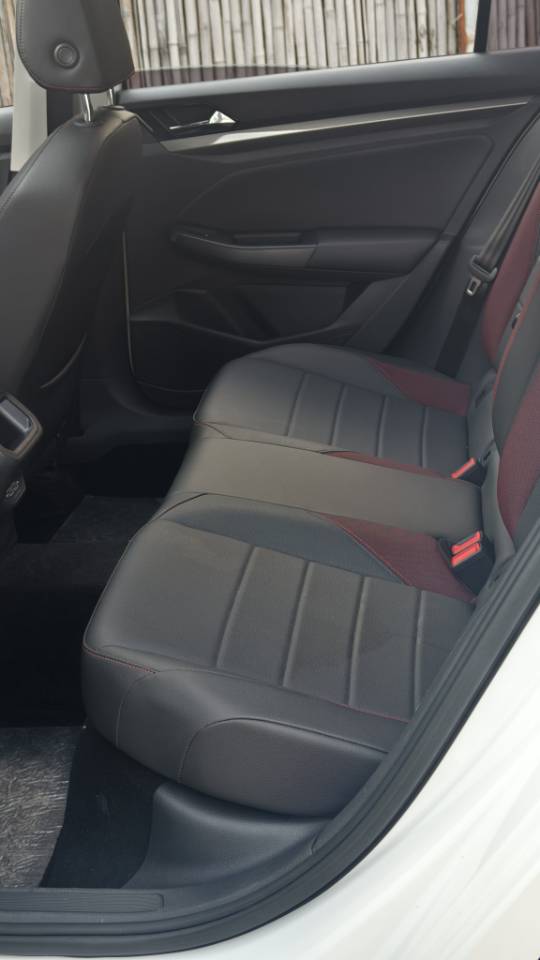 2019 immagine di auto #8
