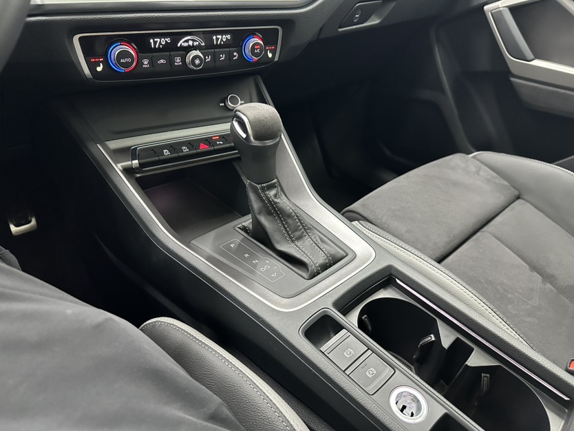 Audi Q3 2023 car image #16