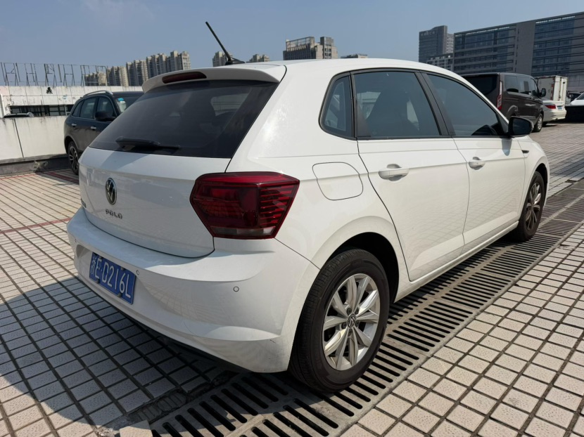 Volkswagen Polo 2021 car image #9