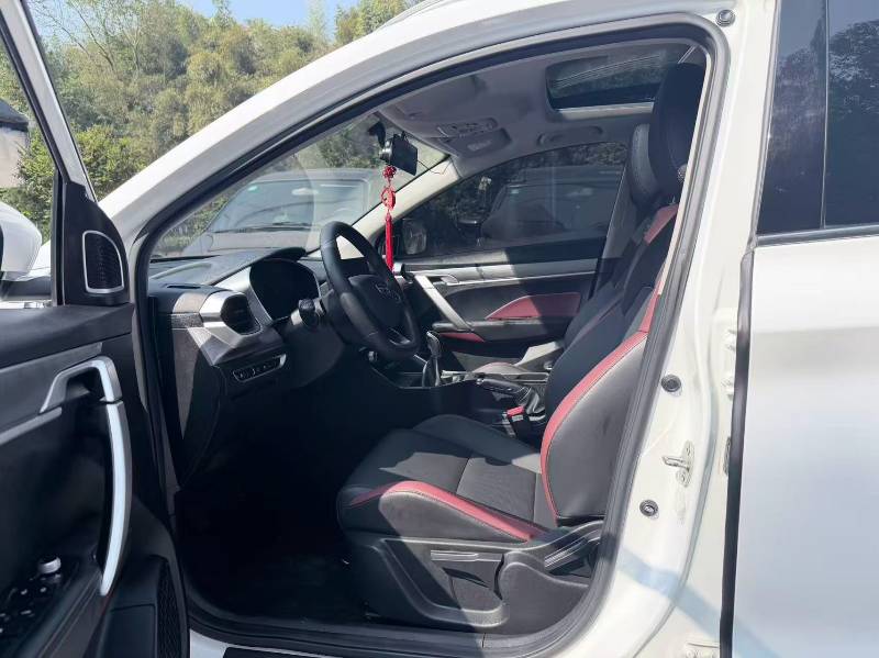 GEELY Coolray 2022 car image #9