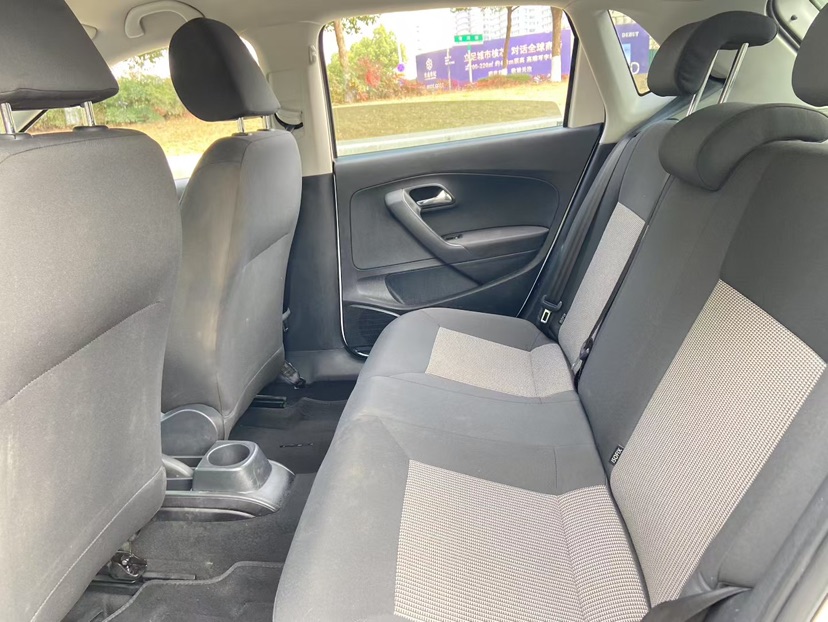 Volkswagen Polo 2019 car image #9