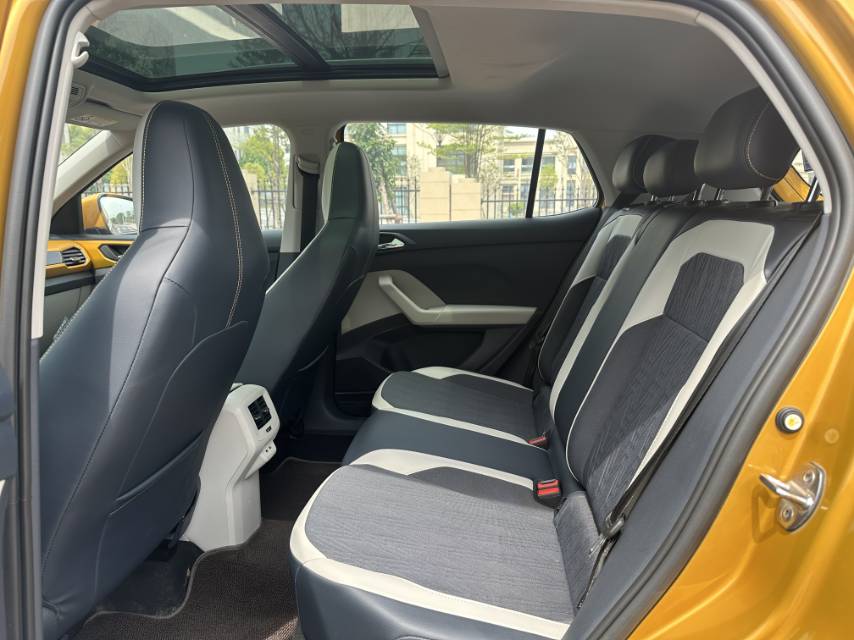 Volkswagen T-Cross 2021 car image #5