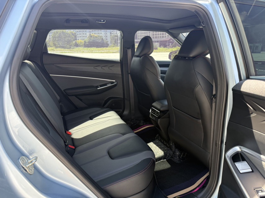 GEELY Boyue 2023 car image #6
