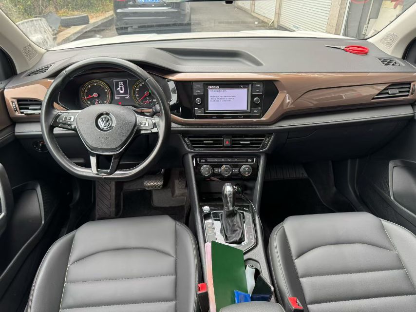 Volkswagen Tharu 2019 car image #5