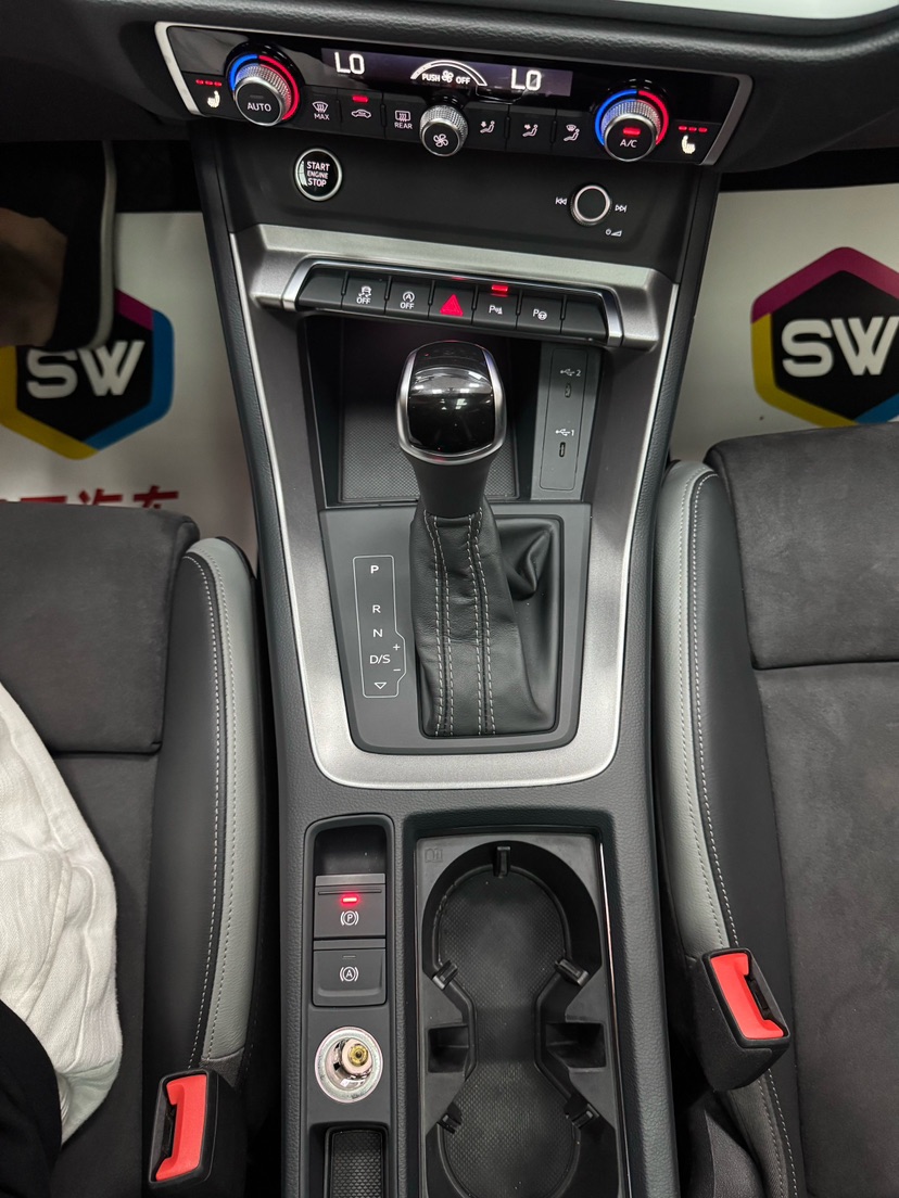 Audi Q3 2022 immagine di auto #12