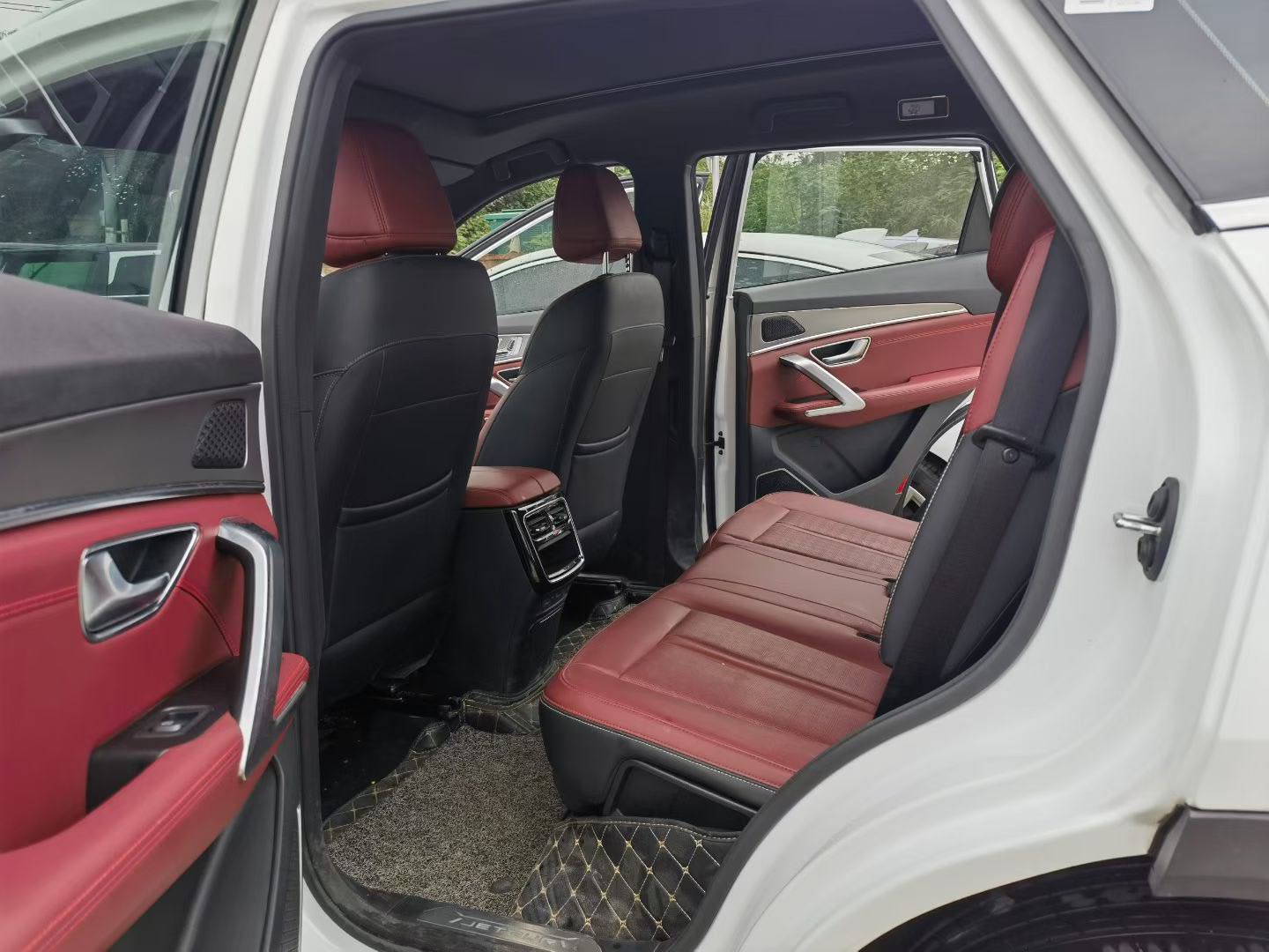 Jetour X70 PLUS 2025 car image #8