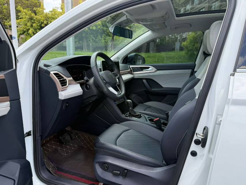 Volkswagen Tharu 2024 car image #7