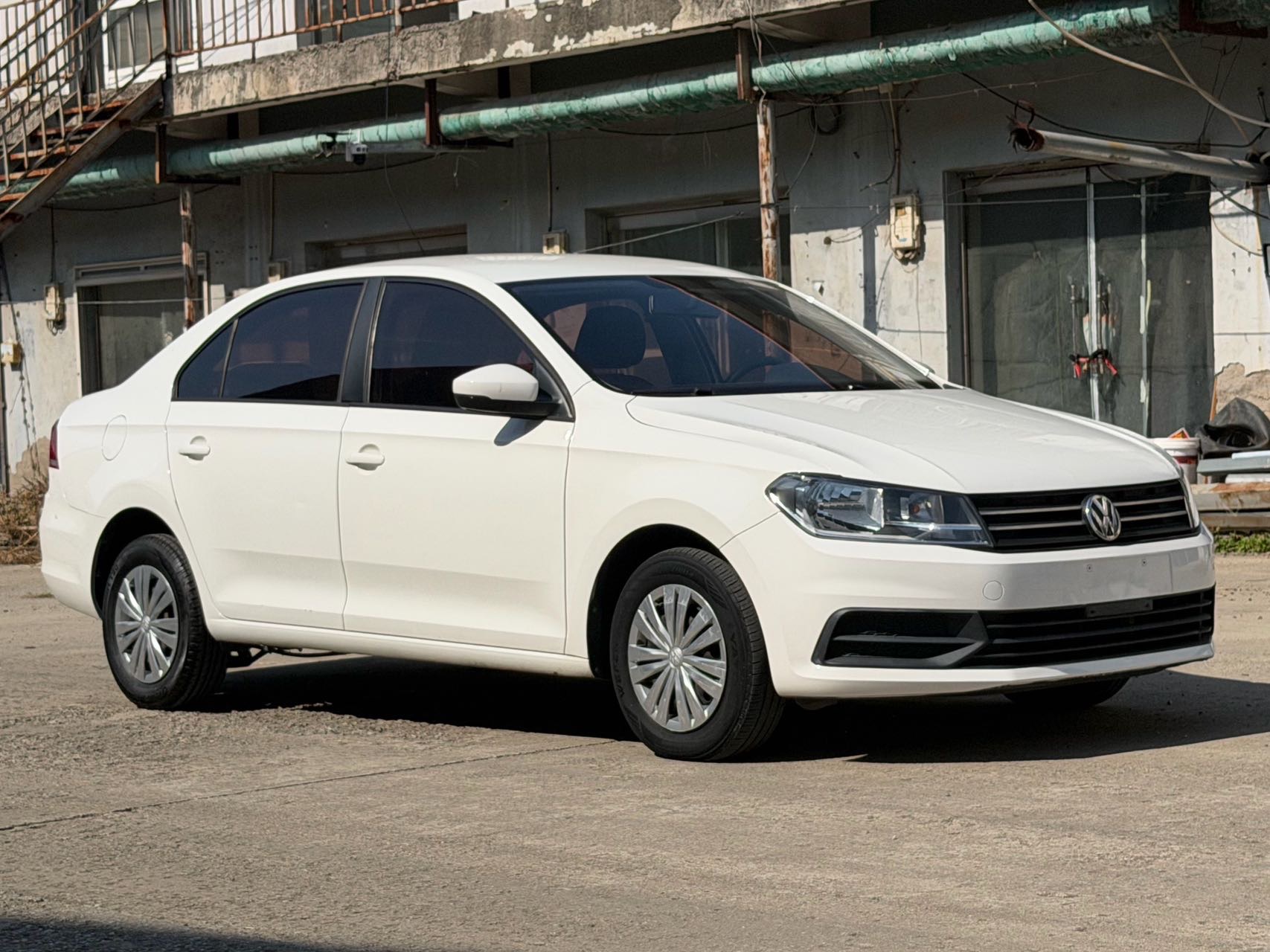 Volkswagen Santana 2019 car image #3