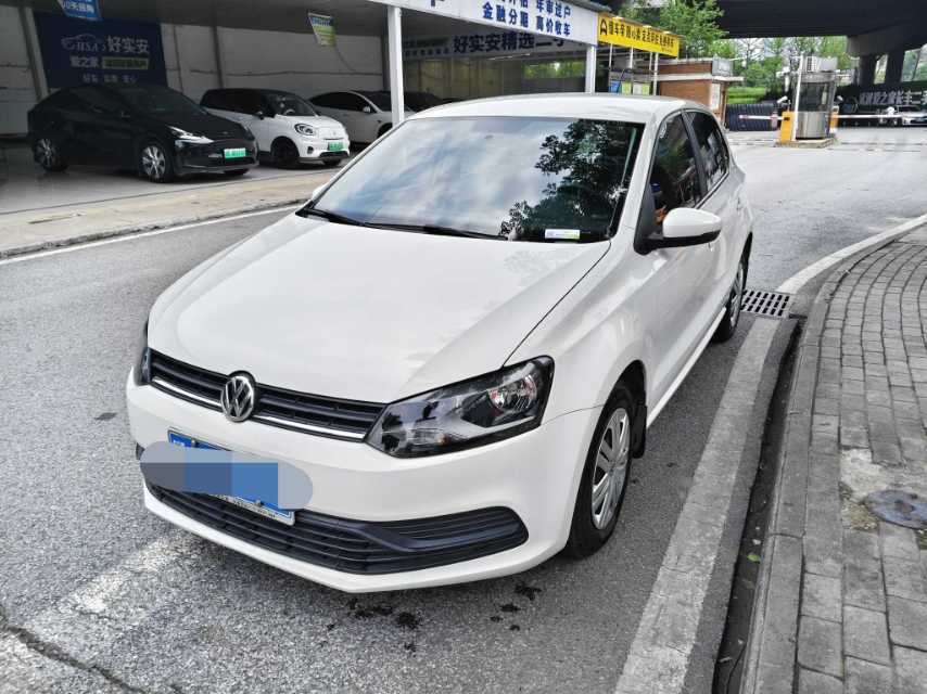 Volkswagen Polo 2018 car image 