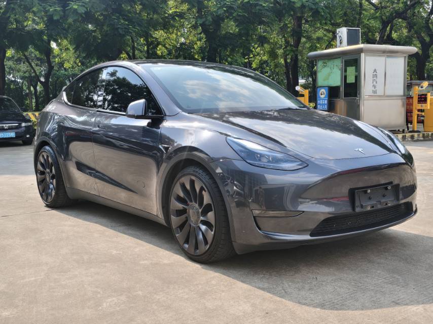 Tesla Model Y 2023 #2 Tesla Model Y 2023 car image #2