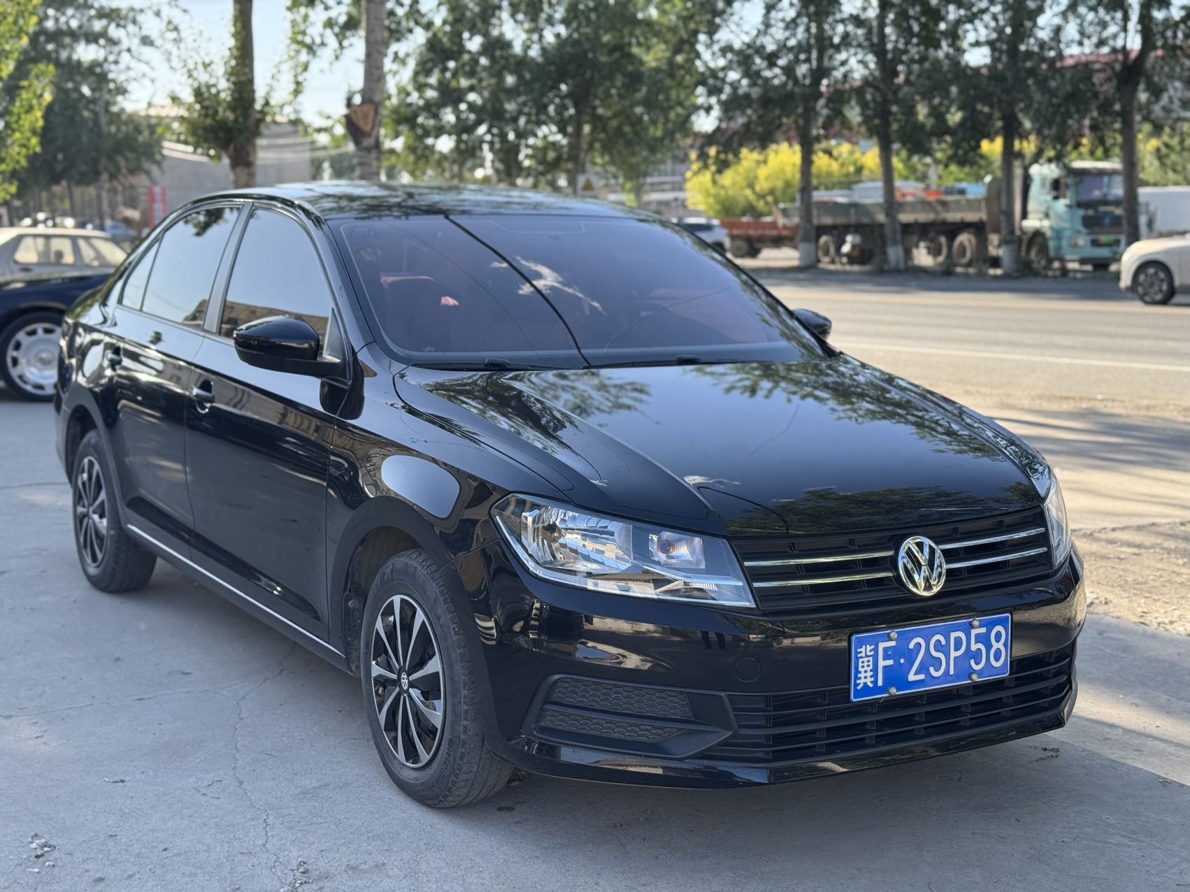 Volkswagen Santana 2018 car image #3