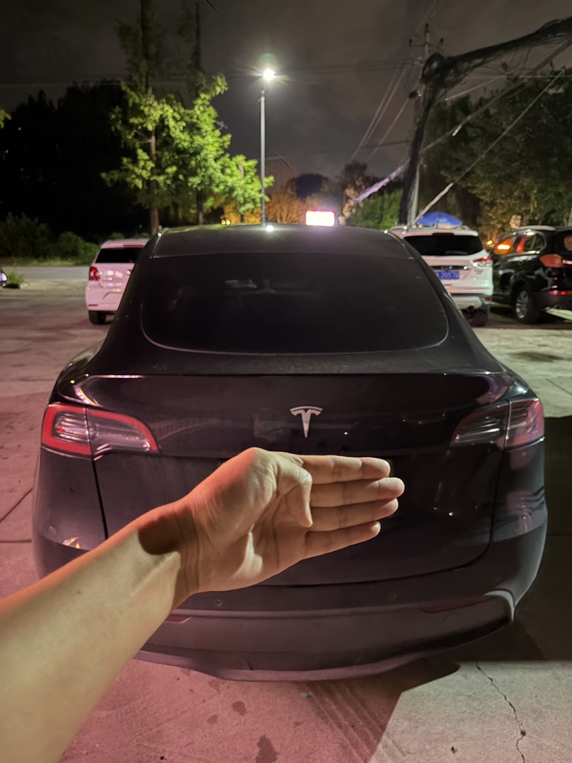 Tesla Model Y 2022 #7 Tesla Model Y 2022 car image #7