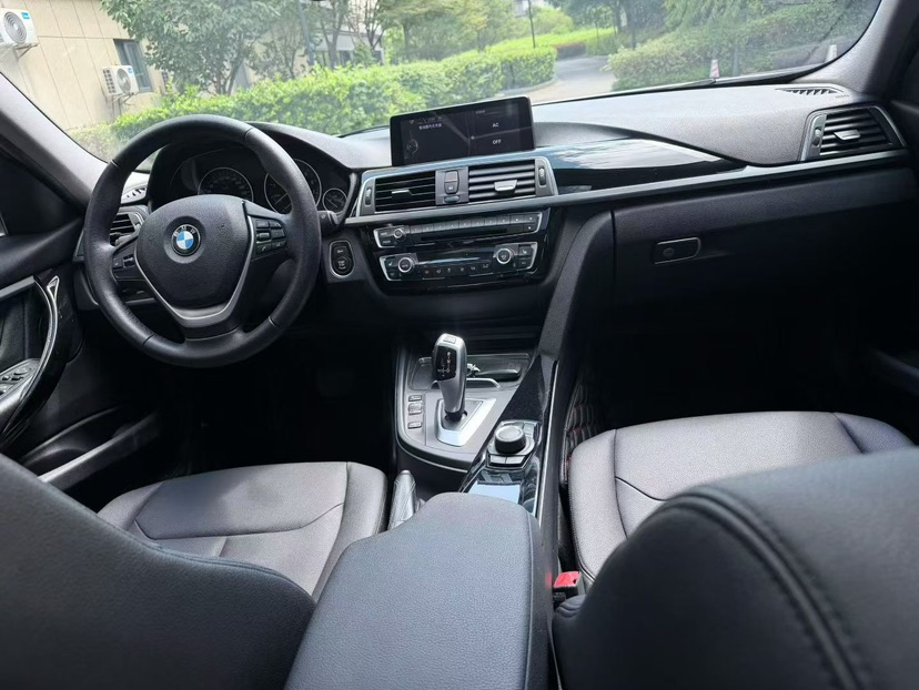 BMW 3 Series 2017 #6 BMW 3 Series 2017 car image #6