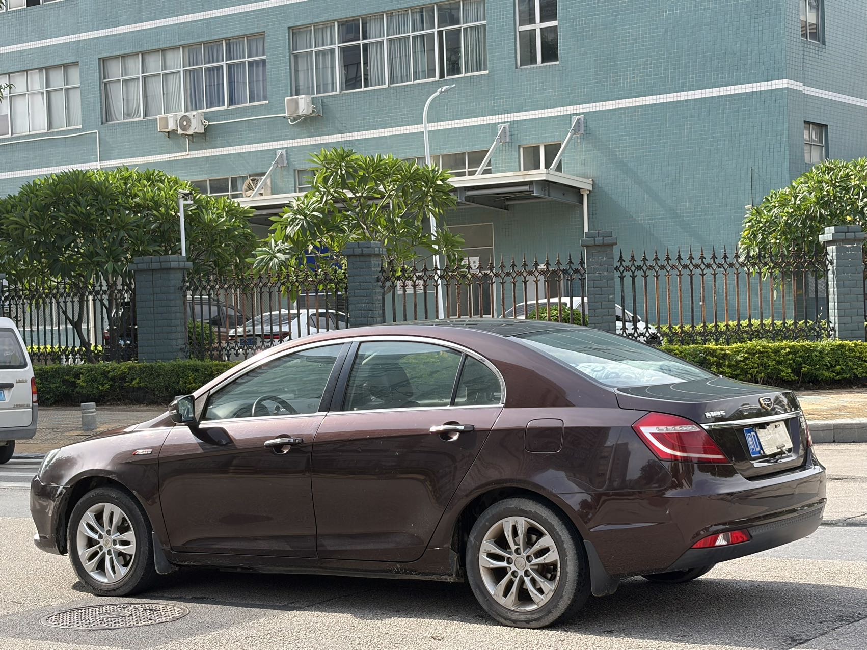 GEELY Emgrand 2016 #7 GEELY Emgrand 2016 car image #7