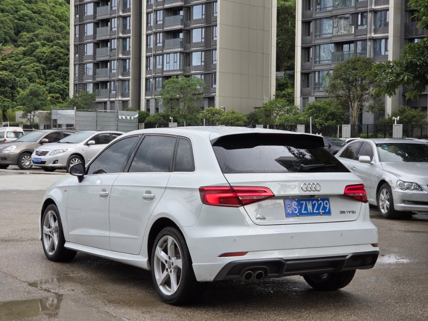 Audi A3 2019 car image #4