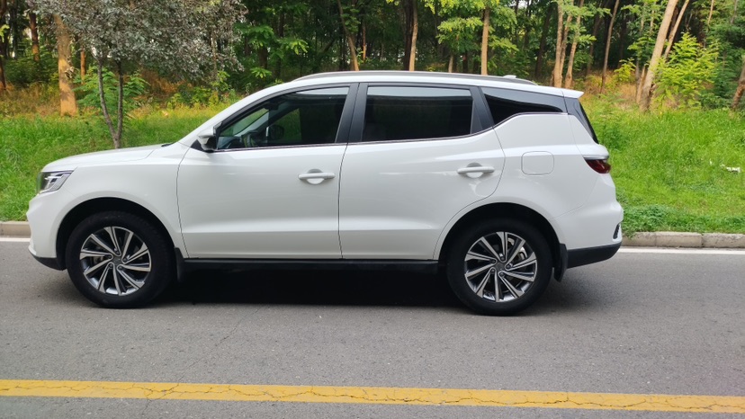 GEELY Vision X6 2020 car image #5