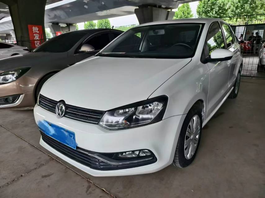 Volkswagen Polo 2016 car image 