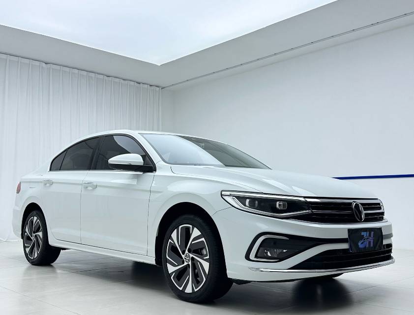 Volkswagen Bora 2022 car image #3