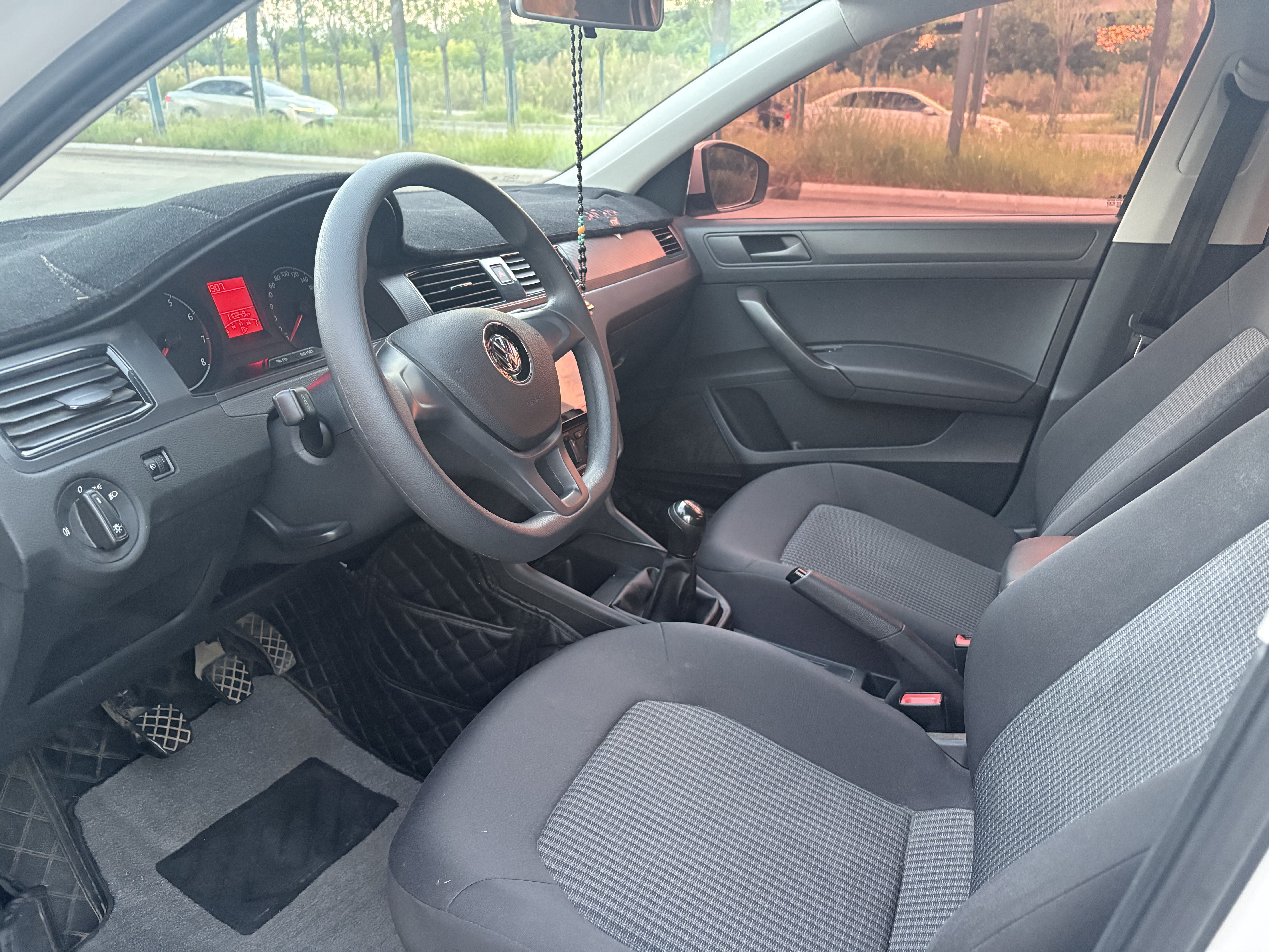 Volkswagen Santana 2017 #6 Volkswagen Santana 2017 car image #6
