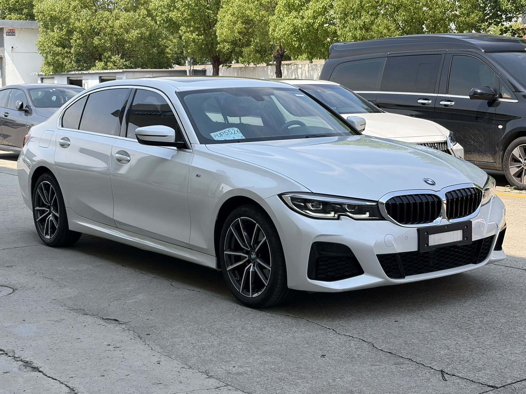 BMW 3 Series 2022 #2 BMW 3 Series 2022 car image #2