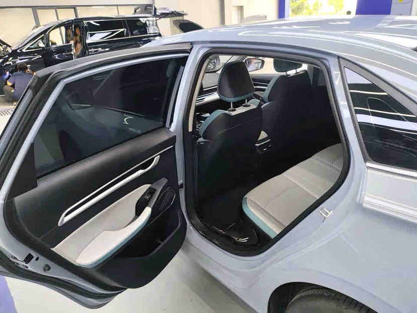 GEELY Emgrand 2023 #8 GEELY Emgrand 2023 car image #8