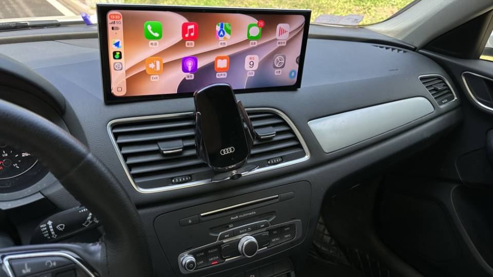Audi Q3 2019 #4 Audi Q3 2019 car image #4