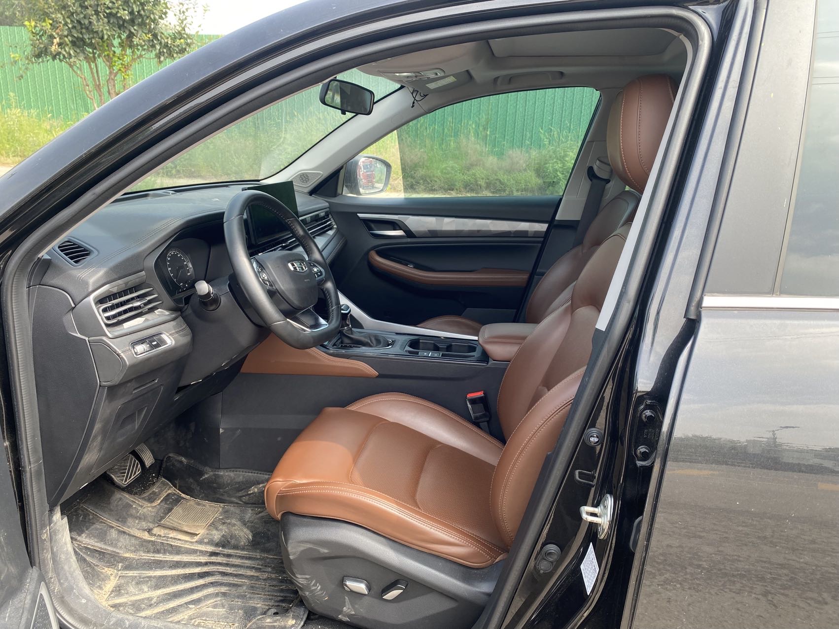 GEELY Vision X6 2022 car image #4