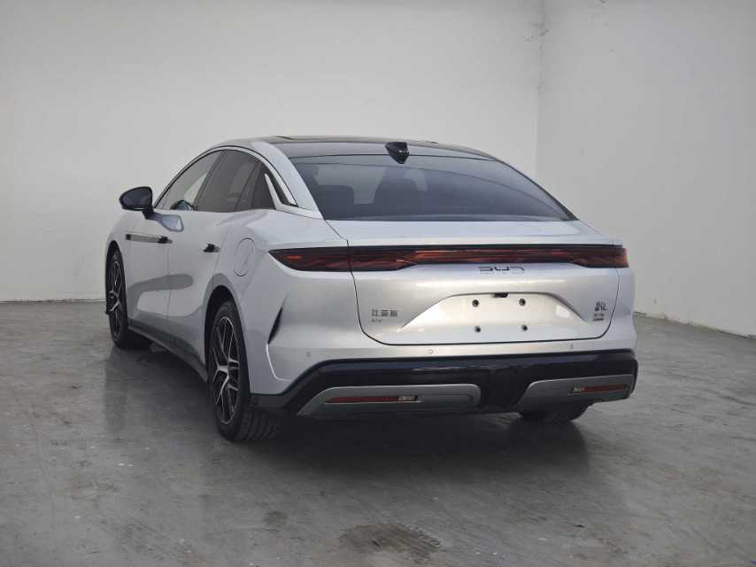 BYD HanL 2025 car image #8